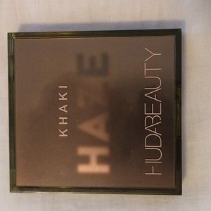 Huda Beauty Haze obsession eyeshadow Khaki new